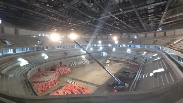 На новой ледовой арене в Новосибирске начали внутреннюю отделку помещений
