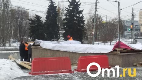 В Омске закрыли на ремонт подземный переход у Театральной площади