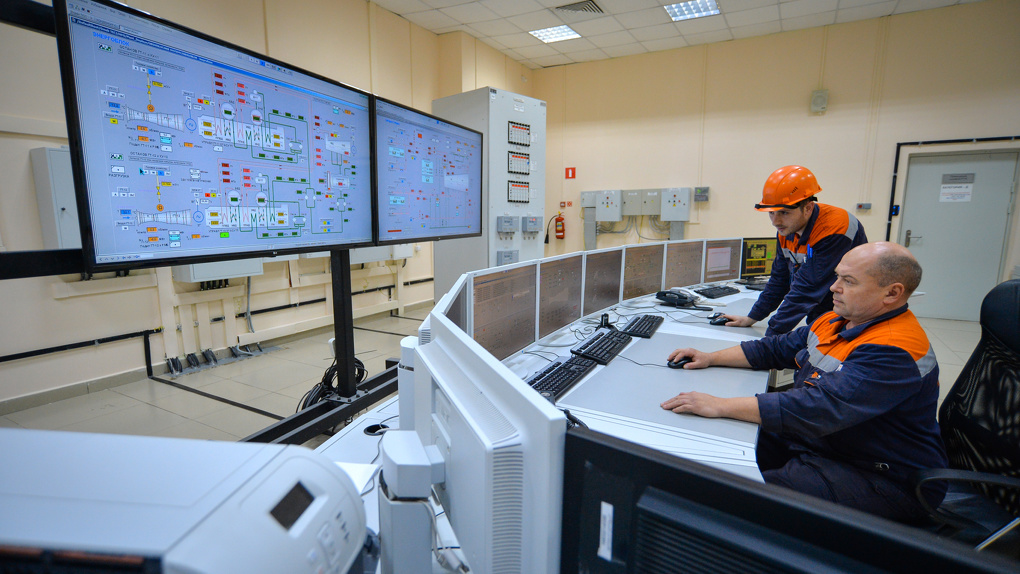 Омские энергетики получили высокие награды к профессиональному празднику