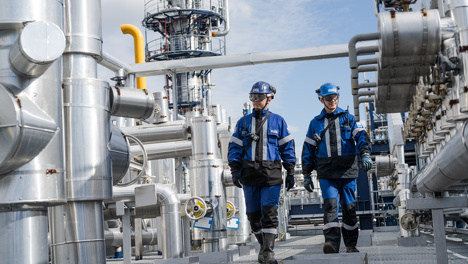 На Омском НПЗ запустили сверхэффективный нефтеперерабатывающий комплекс