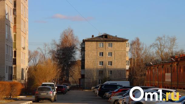В Омске обрушился потолок в квартире старого дома