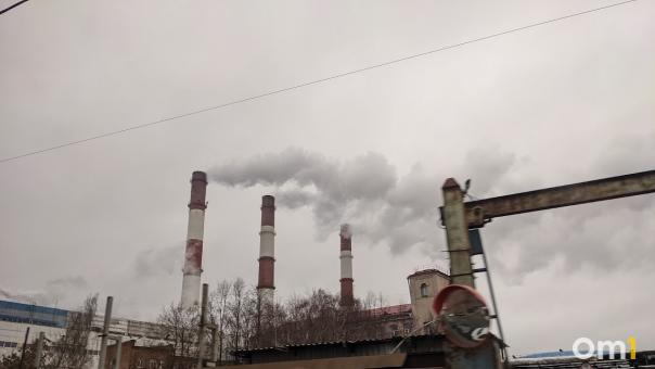 Омичам сутки не рекомендуется долго быть на улице из-за концентрации загрязняющих веществ