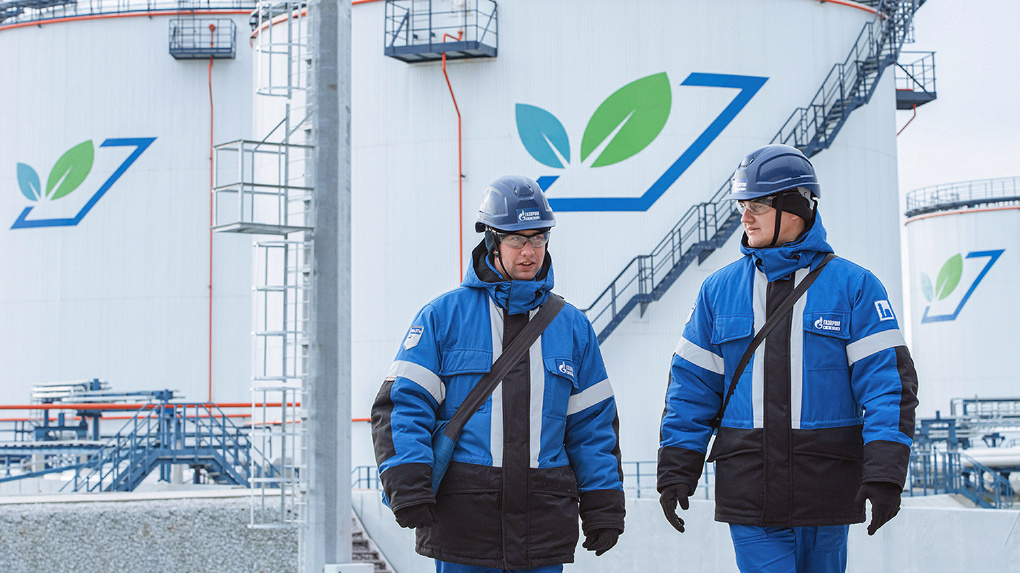 Вице-премьер Новак и председатель правления «Газпром нефти» Дюков оценили модернизацию ОНПЗ