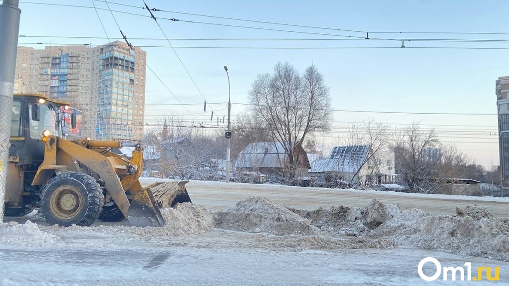 «Не все подрядчики ответственны»: почему Новосибирск погрузился в снежный коллапс на минувших выходных