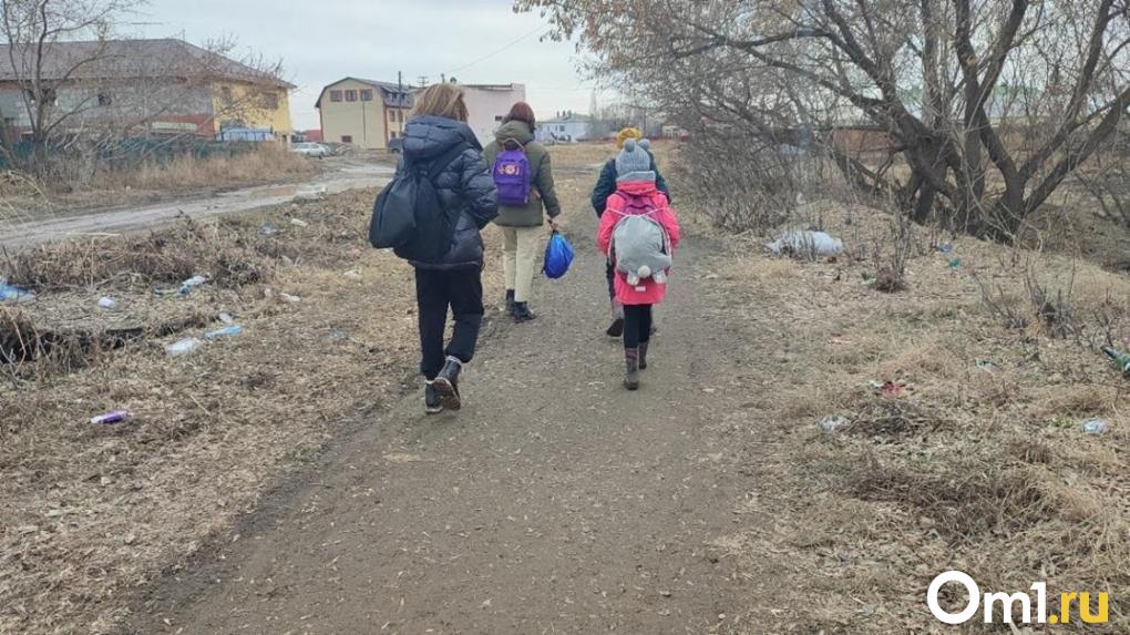 Омские родители хотят, чтобы школьников учили быть слесарями и водить авто