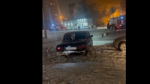 В Омске на 8 Марта сгорела шашлычная