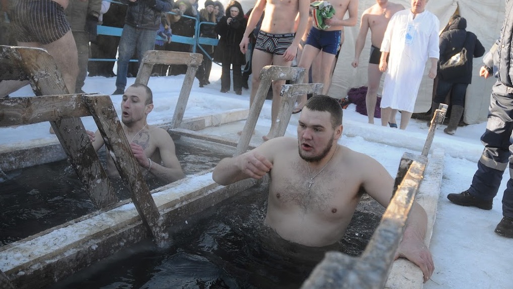 В омском МЧС рассказали, сколько омичей примут участие в крещенских купаниях