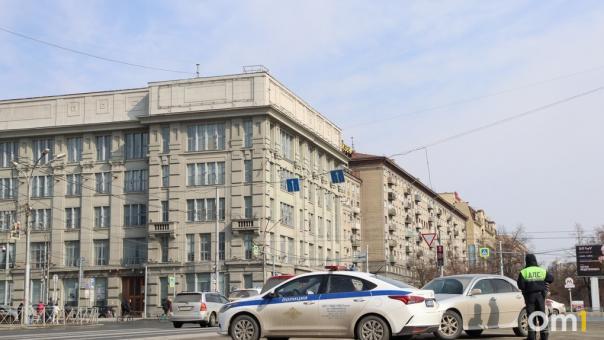 В Новосибирске женщина и ребёнок пострадали при столкновении двух иномарок