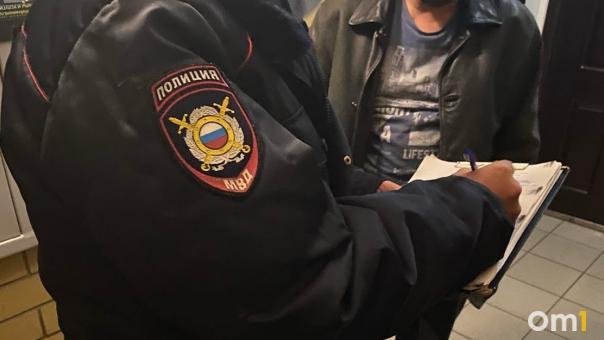 Полицейского из Омска отправили в колонию за разглашение гостайны