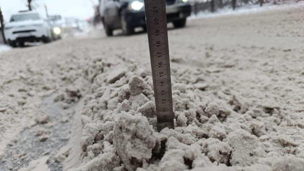 Прокуроры с линейками устроили рейды для проверки заснеженности Новосибирска