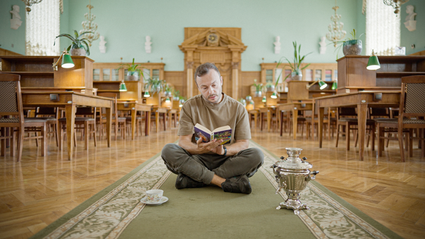 Сегодня состоится премьера документально-литературного расследования «Пелевин»