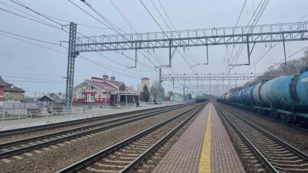 Мужчина погиб под колёсами поезда под Новосибирском