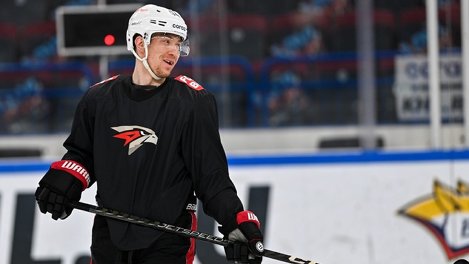 Стало известно, какую травму получил капитан омского «Авангарда» в матче с магнитогорским «Металлургом»