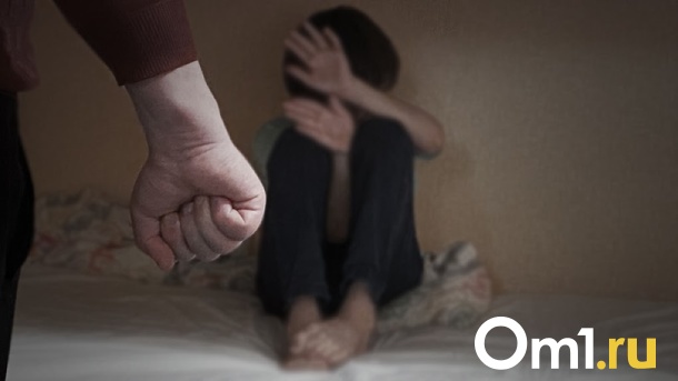 Били до крови, бросали с балкона. Родители и опека до сих пор не ответили за смерть 6-летнего новосибирца