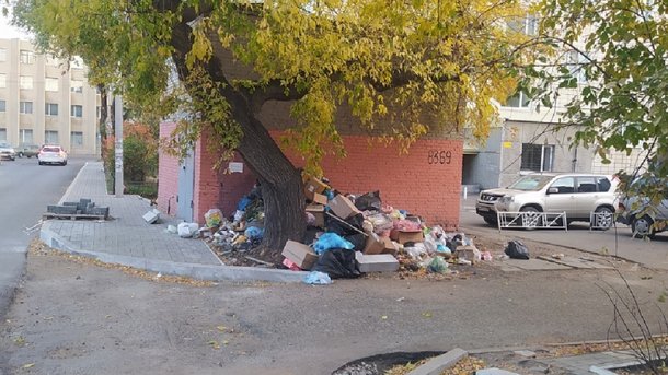Омичи пожаловались на стихийную свалку в Центральном округе