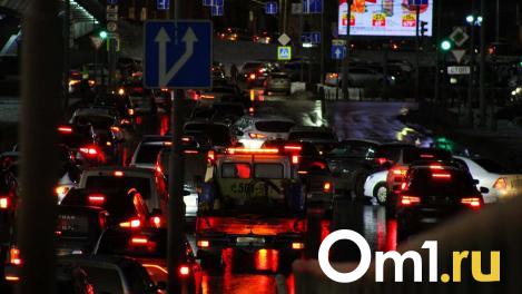 Омск снова сковали десятибалльные пробки
