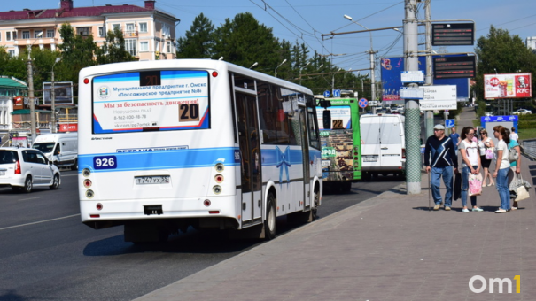 В День Победы в Омске часть автобусов поедут по изменённым маршрутам (СПИСОК)