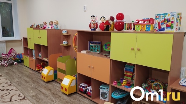 Стало известно, сколько школ и детских садов в Омске закрылись на карантин из-за гриппа и ОРВИ