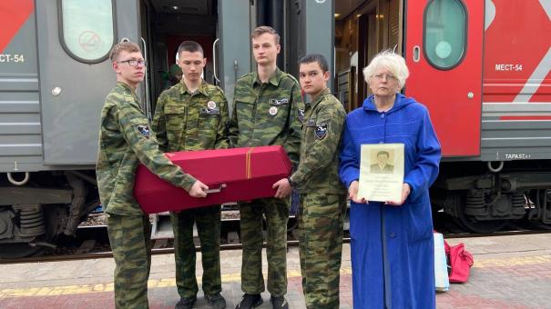 В Омск привезли останки бойца Великой Отечественной войны, погибшего под Ленинградом
