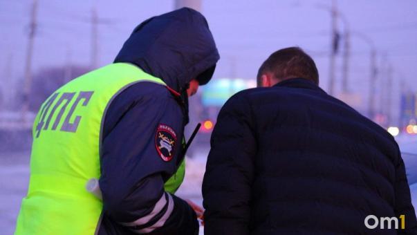 Омичу, который предъявил инспекторам поддельные права, вынесли приговор