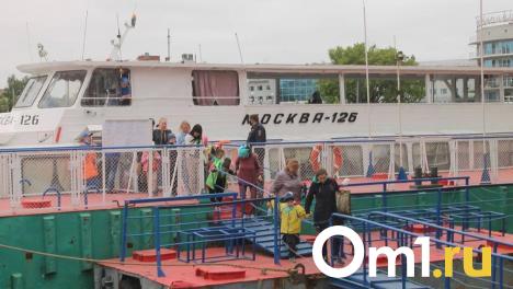 В Омске завершается навигация теплохода по маршруту «Центр – Зелёный берег»