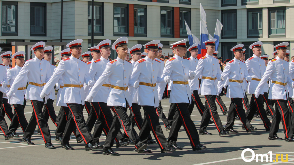 Аттестат, командирские часы и вальс: в Омском кадетском корпусе прошёл выпускной