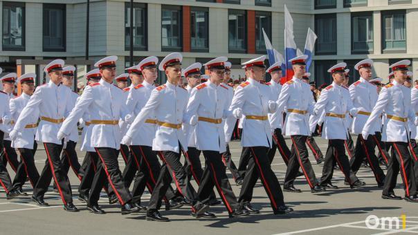 Аттестат, командирские часы и вальс: в Омском кадетском корпусе прошёл выпускной