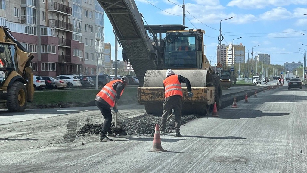 В Омске начался ремонт улицы Перелёта. Её перекрыли