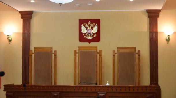 Суд подозревает во взяточничестве бывших руководителей новосибирского ДКЖ