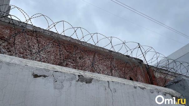 Омич, который нападал на женщин в подъезде, предстанет перед судом