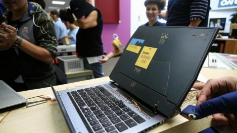 Новосибирского учителя информатики осудили за кражу школьных ноутбуков
