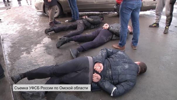 28 лет на троих. В Омске осудили бандитов, которые похищали людей