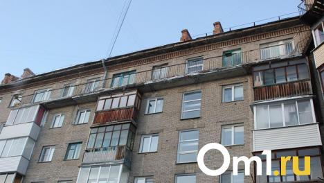 Бастрыкин поручил возбудить дело из-за омской сироты, которая пять лет не может получить жильё