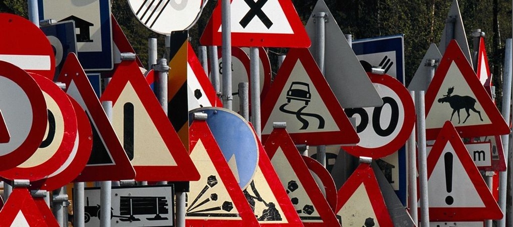 На омских улицах появятся новые дорожные знаки
