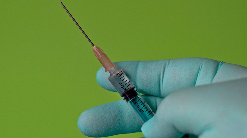 В Новосибирске открыли первый пункт вакцинации от коронавируса в аптеке