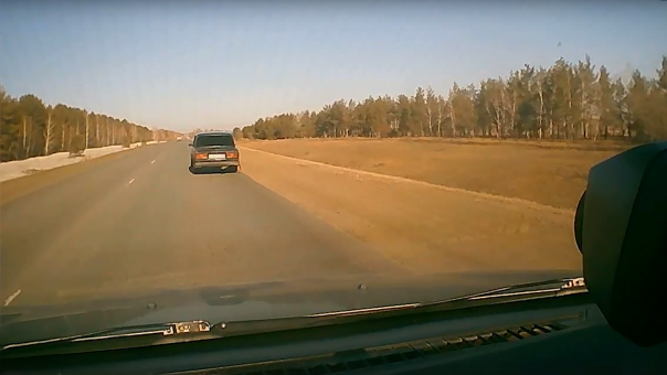 Двое омичей своими выходками создавали препятствия на дороге