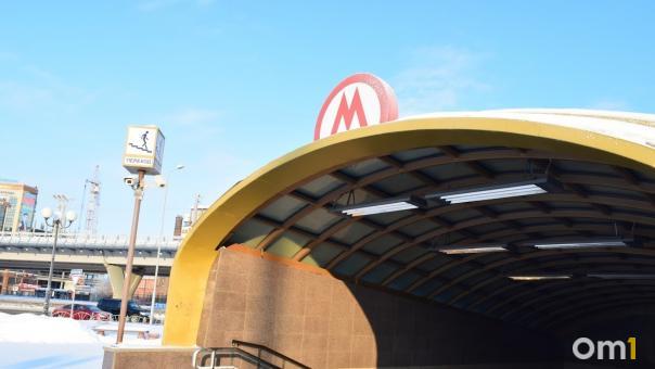 В конце января в омском метро-переходе откроется выставка, посвящённая заводам
