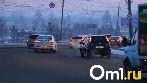 Пробки 7 баллов: в начале рабочей недели в Омске снова начались огромные заторы на дорогах