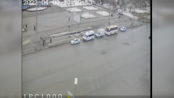 Полицейские машины дежурят в центре Новосибирска 2 апреля