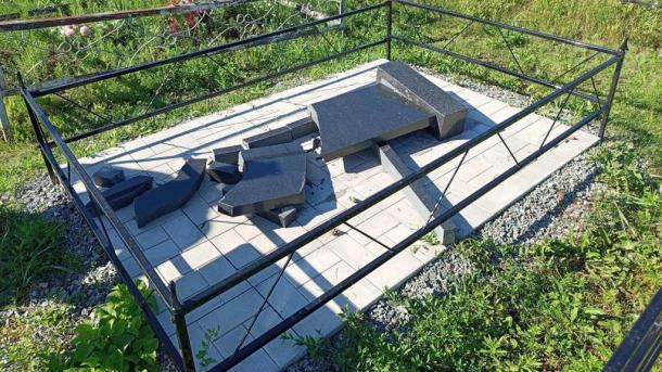 В Омской области расследуют случай надругательства над местами захоронения