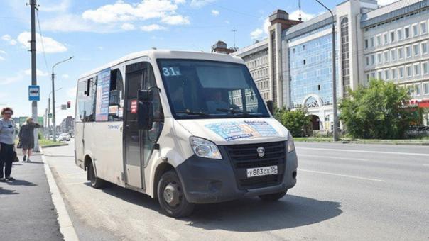 Две омские маршрутки начали ездить по новым схемам