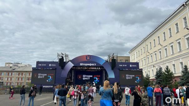 Плац Кадетского корпуса восхитил Шлеменко