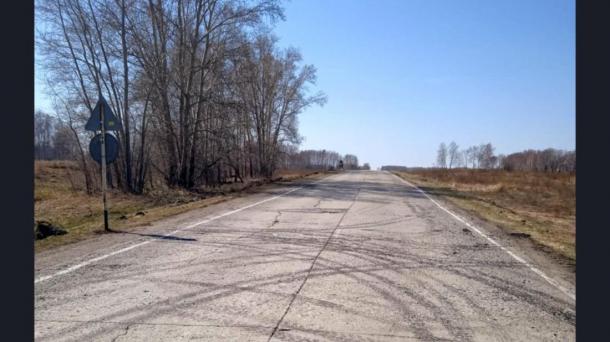 В Новосибирской области ремонтируют дорогу к детскому лагерю «Чкаловец»