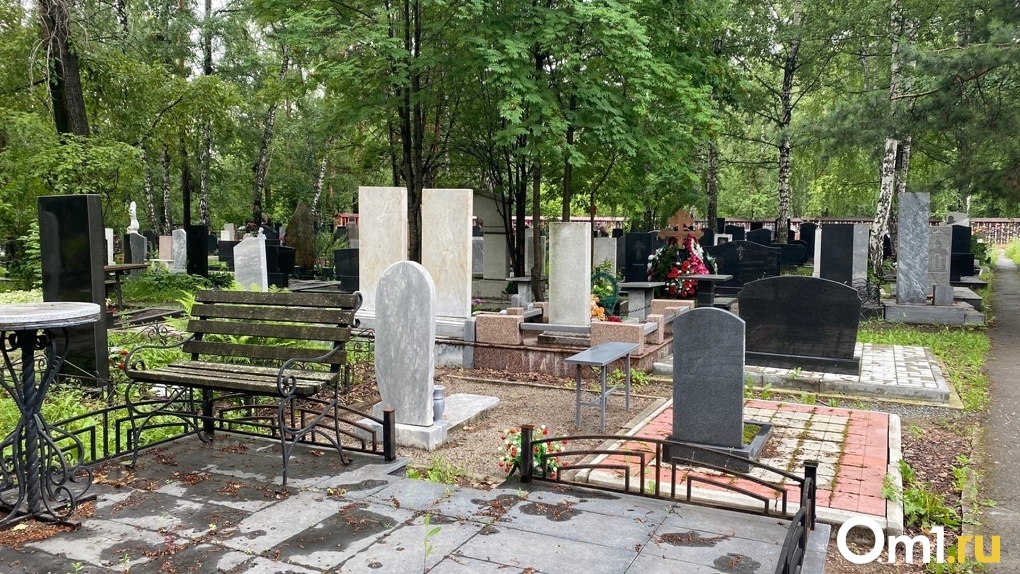 Мёртвые обижаются и общаются: жуткая история сибирского смотрителя кладбища. ВИДЕО
