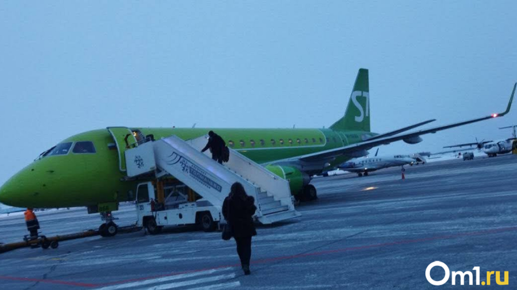 Куривших в самолёте пассажиров рейса Новосибирск — Хабаровск задержала полиция