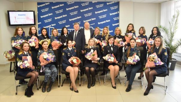 Сергей Шелест наградил лучших «Леди в погонах»