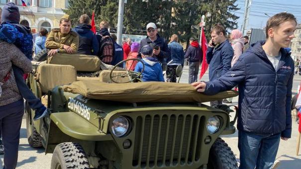 Первый автомобиль Красной армии представили на ретровыставке в Новосибирске 9 Мая