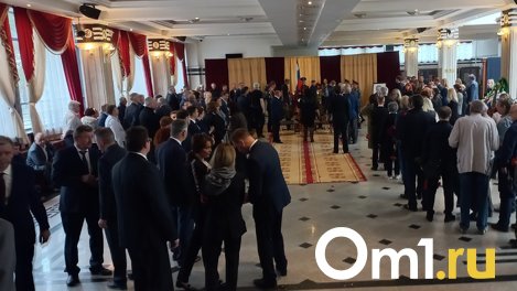В Омске началась панихида по спикеру Заксобрания Владимиру Варнавскому