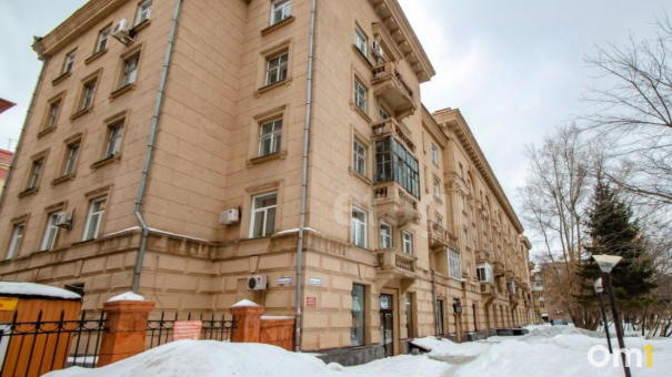 В Новосибирске продают винтажную квартиру в Генеральском доме за 10,5 млн рублей