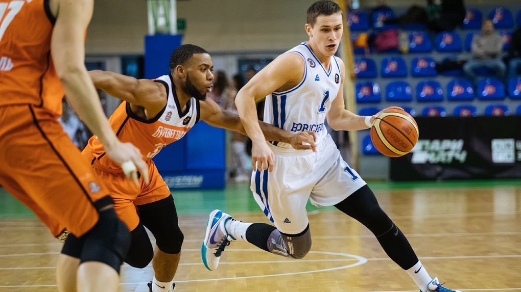 Баскетбольный клуб «Новосибирск» проиграл Ярославскому «Буревестнику»